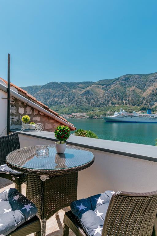 Appartement Apartman Mondo à Kotor Extérieur photo